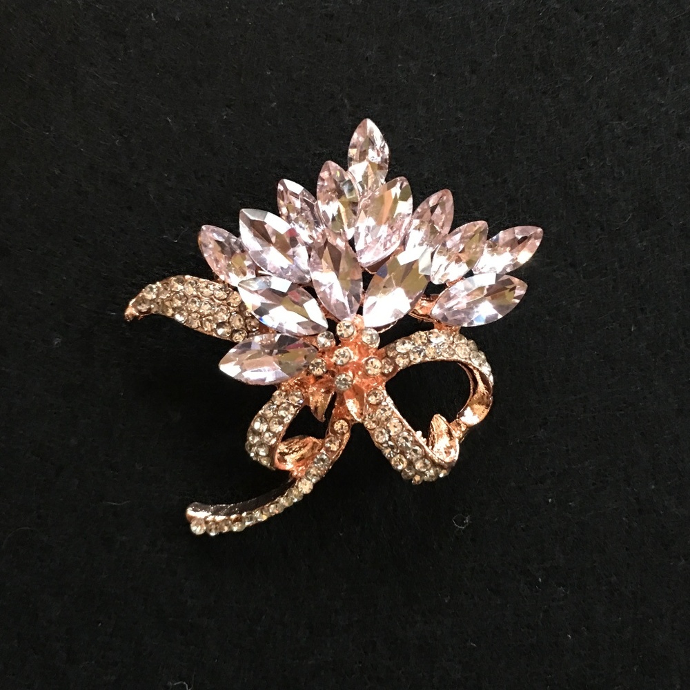 Light Pink Gems with White Accent Gems Pin